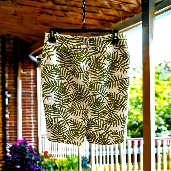 Ann Taylor skirt - Picture 2 of 9